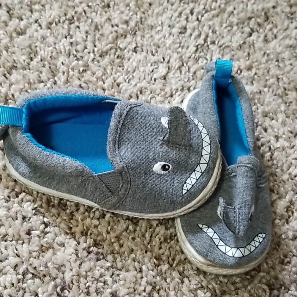 Shark shoes